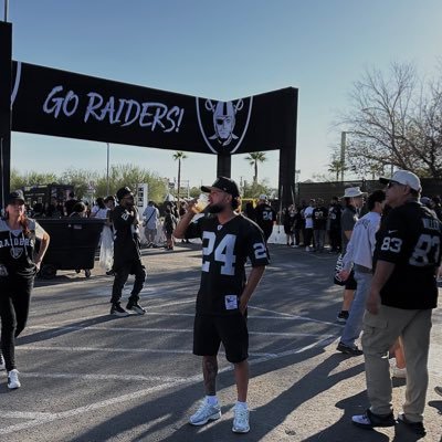 Jayvee79_'s profile picture. 