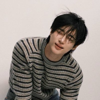 popcorndra's profile picture. you’re the main character in your own movie — 🐶