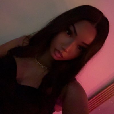 Dominiquaaaa_'s profile picture. ESTHETICIAN 🌱