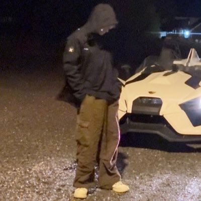 NineTak3s's profile picture. I fell on my face, got up on my own / YT - 500K+/ Owner : @smppvp / Priv : @TenTak3s