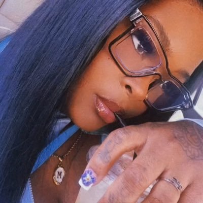 maee2x_'s profile picture. 