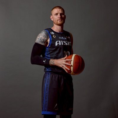 Aaron_White30's profile picture. Father of 4 ———- Professional basketball player 🇺🇸🇩🇪🇷🇺🇱🇹🇮🇹🇪🇸🇬🇷🇷🇸🇲🇪🇹🇷🇯🇵