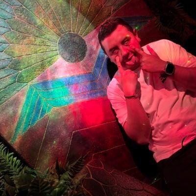 AbsolutVomit001's profile picture. Eterna y vieja juventud. Ultra derecha y antipetriste ❌💀🖕🏻