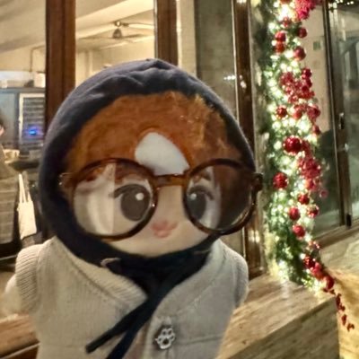 NiNi12_03's profile picture. 你好👋소리지르지말고 박수쳐 ฅ՞•ﻌ•՞ฅ Redbook：니니NiNi  팬페이지 아니고 그냥 덕질 기록용이에요