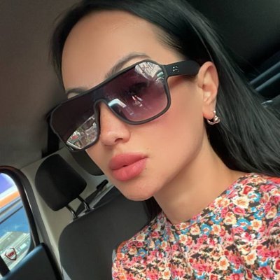 Belinda81081020's profile picture. Be nice to people on the way up, because you'll need them on your way down.