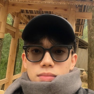 khnh004's profile picture. 