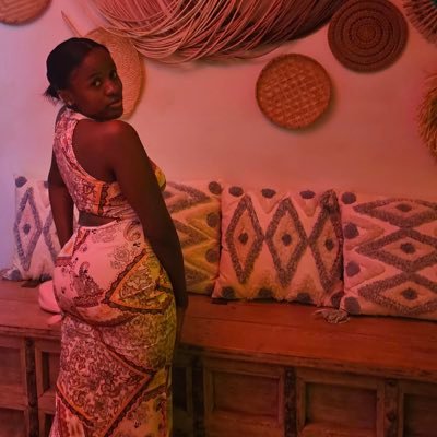 @Lisakimani2