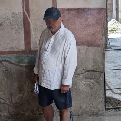 blee1993's profile picture. 