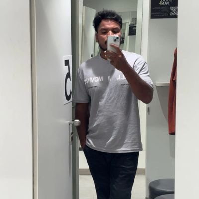 Shravanprabha3's profile picture. KCR ✊- Rohit Sharma  🏏- Prabhas 🎥 
#jaitelangana