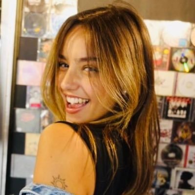 STYLERA89's profile picture. con mora bianchi tomando fernet