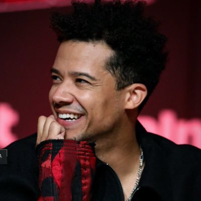 antikeros's profile picture. 21+ / just here to like stuff