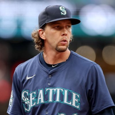 HawksOwnTheWest's profile picture. 23| #Seahawks #TridentsUp #Seizethemoment #RipCity #SeaKraken| Zach Charbonnet FC Leader | 🇲🇽