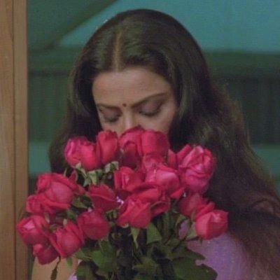 aridatvani's profile picture. galadriel's gardener 🔞