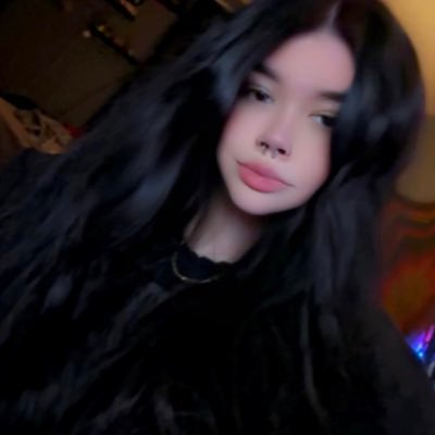 xannyhii's profile picture. gamer i guess