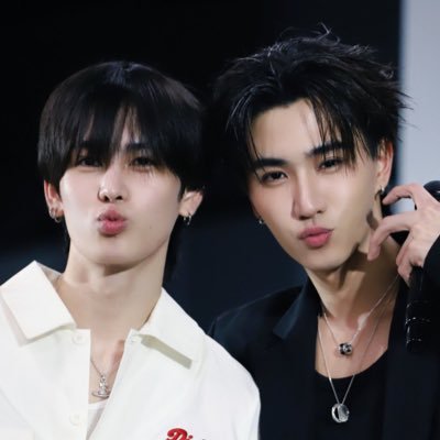 unongray88's profile picture. #PerthSanta #เพิร์ธแซนต้า #PerthTanapon #Santapp #DOMIIA 🖤🤍❤️( แอคหลัก @saisamorn1911 )