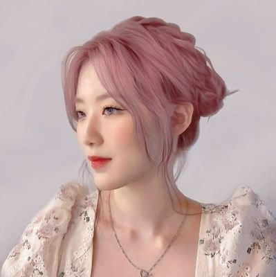 sasawaveroff's profile picture. mandarina's time!! 🍊