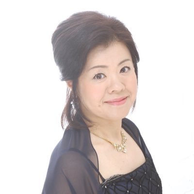 sonofelice4174's profile picture. 声楽家(オペラ) ボイストレーナー・ ボイス リーベラ主宰  ・口腔筋機能療法MFTスマイルMFT認定トレーナー https://t.co/OrFPgKLGtP 各種お問合せ→ voicelibera@gmail.com オンラインレッスンも可能です。