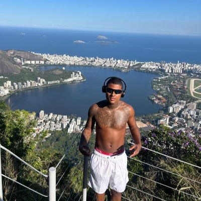 Felipeee57's profile picture. Porque para Deus nada é impossível. Lucas 1:37 🙏🏾🌍🕊️@Nike @flamengo