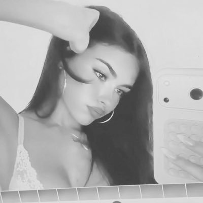 codeinemads's profile picture. fanpage for all things @madisonbeer