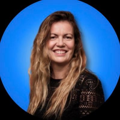 sdyevre's profile picture. Enfant de la R&D, ingé & communicante. Alors on se raconte quoi aujourd’hui ? Présente aussi sur BS aussi. Mon padawan ? @LBroeglin😉 #EDFLab