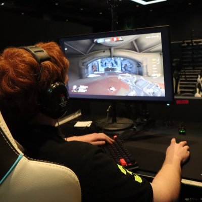 Saltyyzz's profile picture. steppin in my ntays melb/naarm