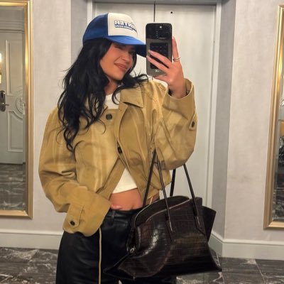 jennifer63634's profile picture. I’m on here to help few people at of their debts and who own some bills 💸💰