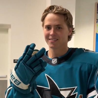 kibblesmith02's profile picture. san jose sharks/cuda 🤓 number 2 and 72
