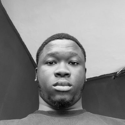 Mubaaraq01's profile picture. Mubzy don't take shii personal 😂 active in deals🧘🏽‍♂️ | @Manutd | 
backup:@Mubaaraq02