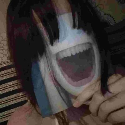 luciigrave's profile picture. 4teen / no dni / #hmtwt #shedtwt 
wannabe anorexic