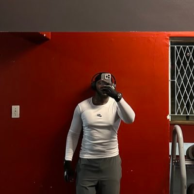 w9saidit's profile picture. 🌩️ me run dis grung.