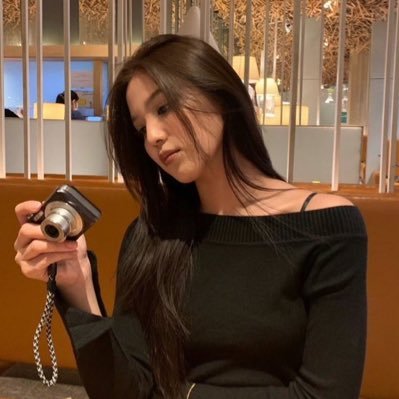 emibonniebutyou's profile picture. 🧡💜 back up acc @emibonniebutchu