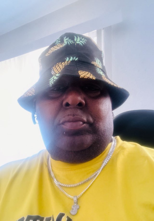 JohnMcculluj's profile picture. 