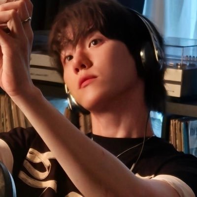 dinosoobi's profile picture. due to personal reasons i love baekhyun