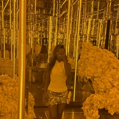 abbylapimpolla's profile picture. 🌟💐🪩🥡🍸