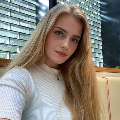 emmawatson0978's profile picture. 