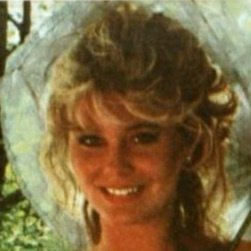 DeCastey2's profile picture. Mon compte De Castey n'est pas bloqué mais je ne plus y accéder.
Celui-ci est donc mon compte de secours.
Je continuerai néanmoins à bloquer qui je hais.