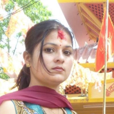 PragatiAdhikary's profile picture. चोट दिने भनेकै #आफन्तले हो, #पराई त झुक्किएर ठोकिँदा पनि माफी माग्छन् !🚫DM