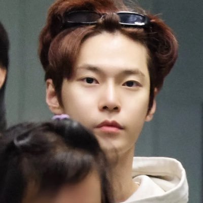 duennaok's profile picture. number 0 should always be yourself 🐈‍⬛ #playlistkhunnao 🎧