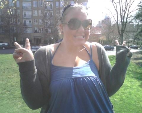 ChelseaElsie's profile picture. I'm an overly emotional, tattooed iPod addict. A devoted Aunt and a ditzy roommate. I do the unexpected and forget I did it five minutes later.