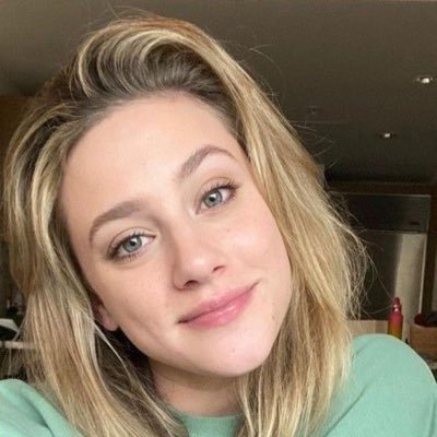 annie_robb40370's profile picture. 