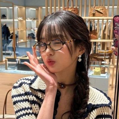 ashaletter01's profile picture. 