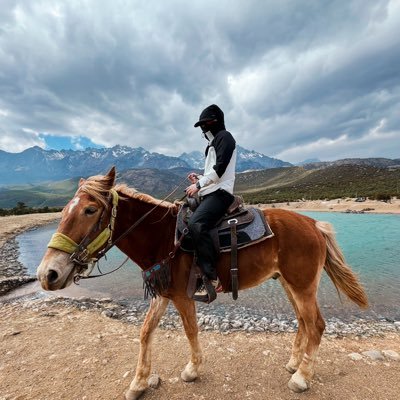 herunxiang93972's profile picture. 