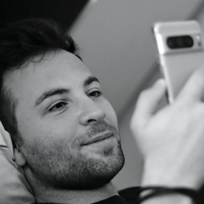 R3zaa4's profile picture. بیشتر فکر میکنم، کمتر مینویسم
https://t.co/uZJD3CIkhz…