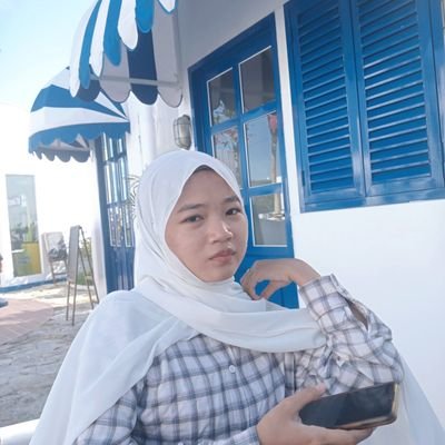 isnamazia's profile picture. Aku bukan dessert, tapi boleh banget dicicipi 📸🔮💋