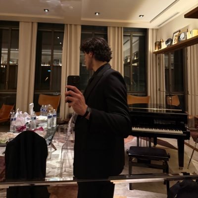 Rollwane's profile picture. Paris  | Ancien Prince héritier de Monaco & Trader en Intérim