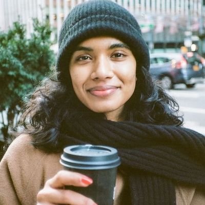 dinozzodavids's profile picture. tiva sun, mohabbot moon and macksey rising ♡ romance reader | 🕯🍂🌹