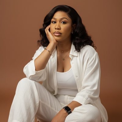 shenkesbee's profile picture. Love, Light & Flames🫶