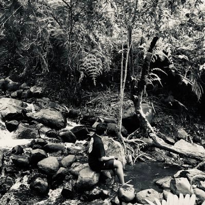 manusiasasetan's profile picture. 