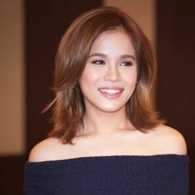 reaguilarea's profile picture. Wrapped in klarity ✨ | Notes, lyrics & passion through Klarisse’s voice 🎶 I love you Klarisse ❤️