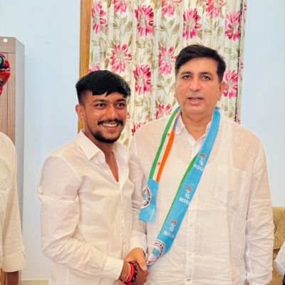Ramesh_barmer_'s profile picture. NSUI बालोतरा कार्यकर्ता | @barmer_harish जी की विचारधारा से प्रेरित | बायतु मेरी पहचान...